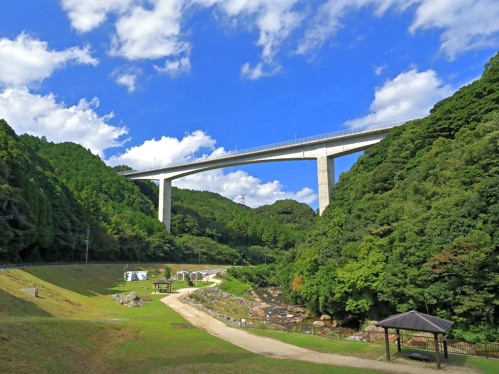 写真：GOKAYAMA CROSS RIVER PARK