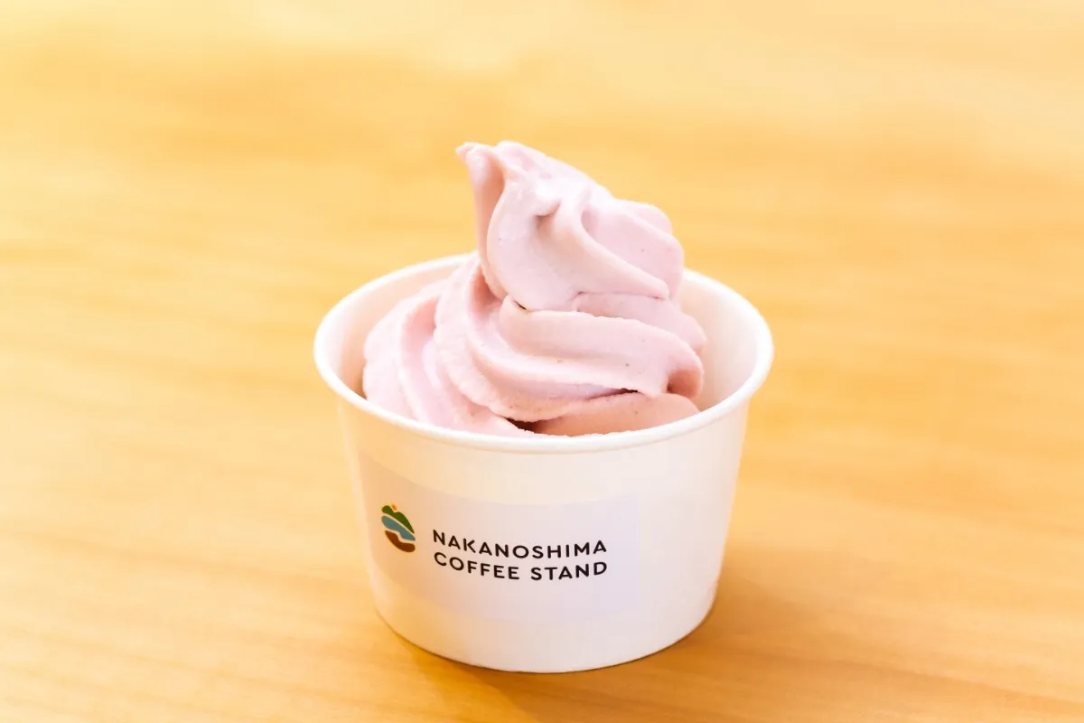 写真：やまももソフトクリーム